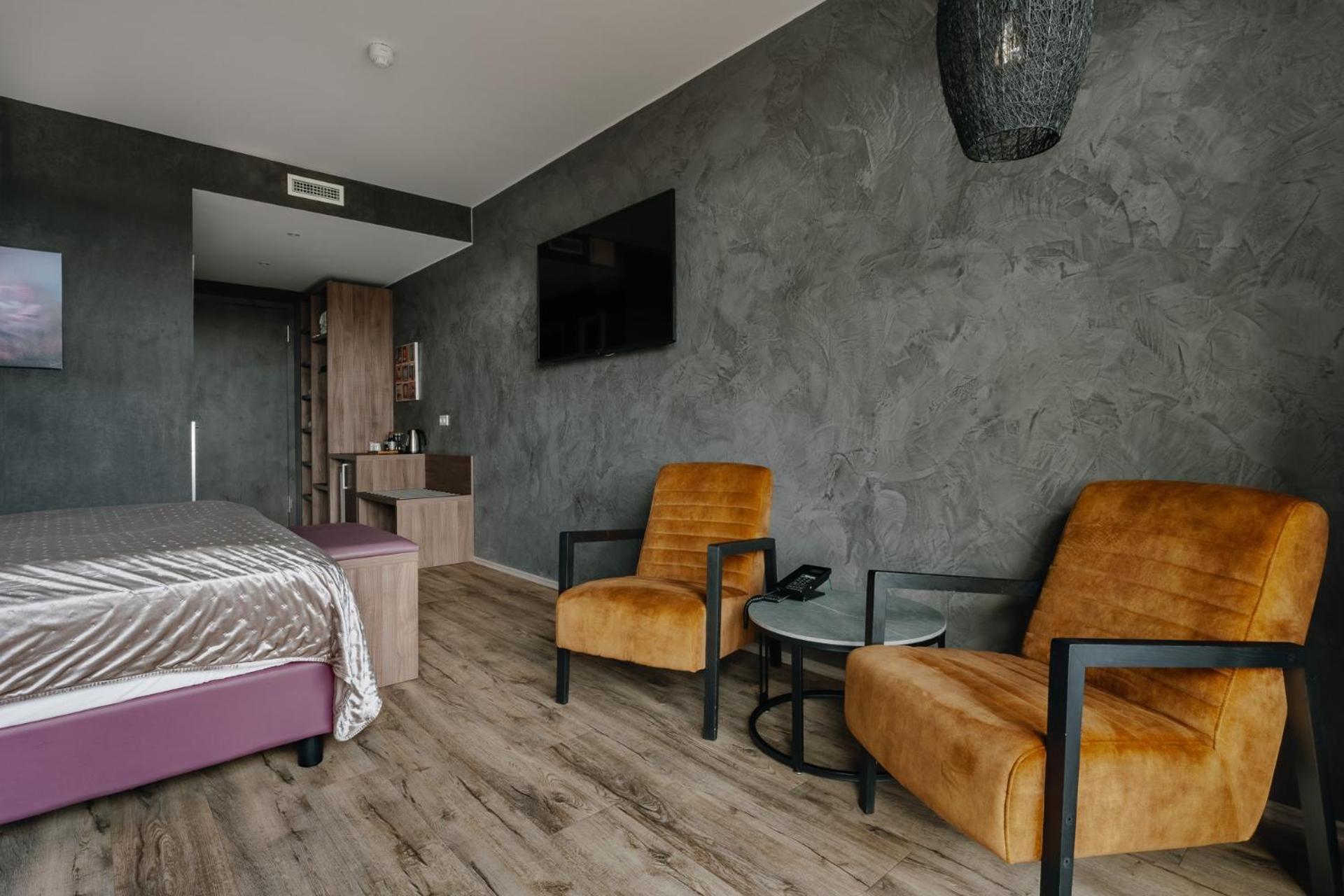 Kriunes Hotel 4*